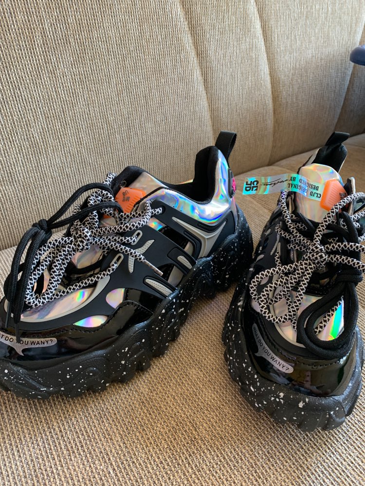 Trendy Women's Chunky Sole Sneakers with Colorful Sole